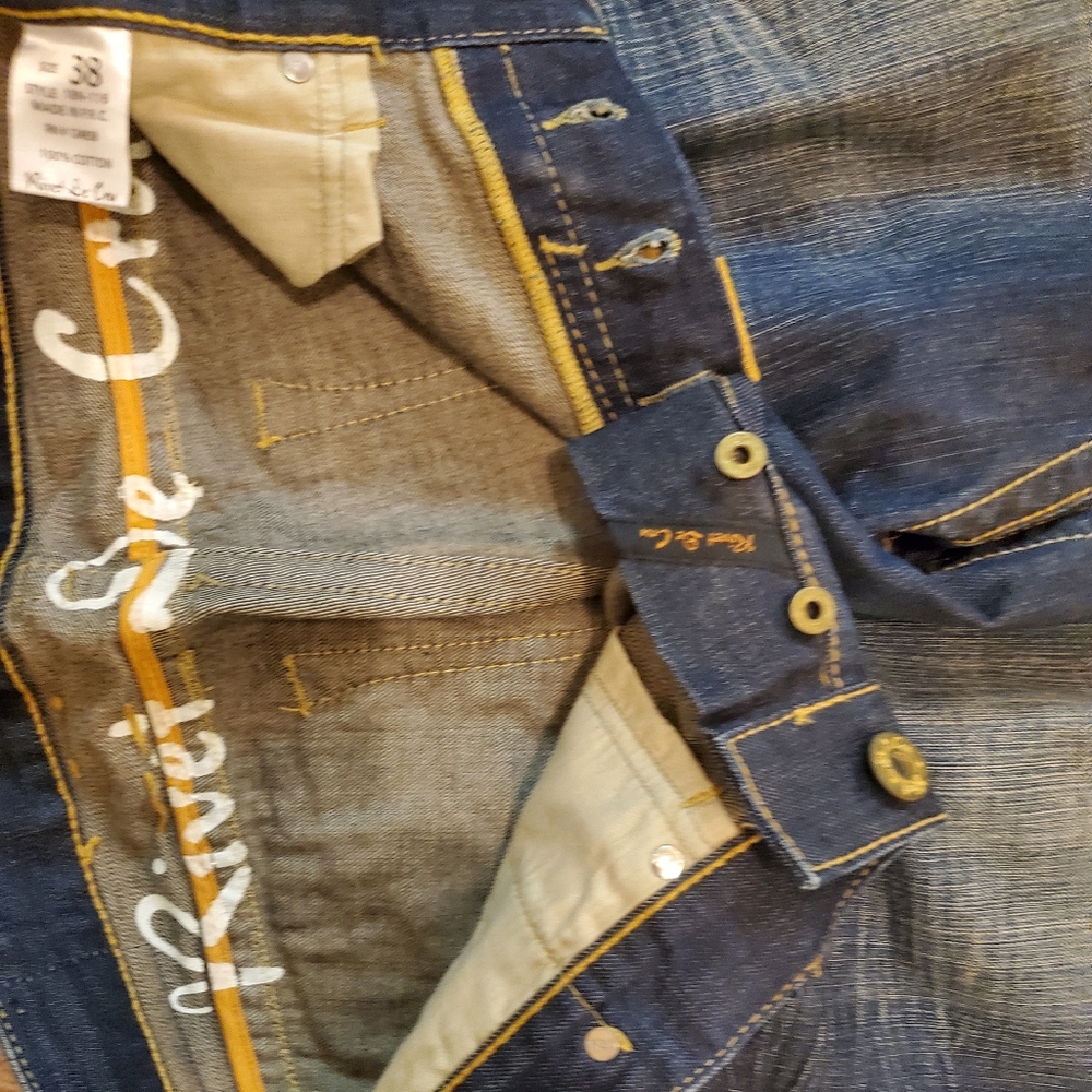 Jeans - Picture 2 of 4